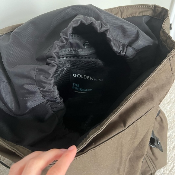 Artizia Golden by TNA altitude backpack - Shaw bag in olive army green - Picture 13 of 13